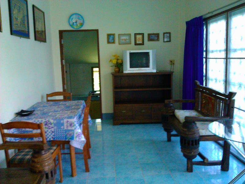 Oyo 851 On Hill Residence Patong Exterior photo