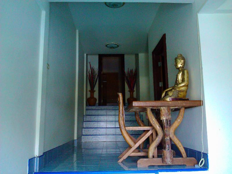 Oyo 851 On Hill Residence Patong Exterior photo